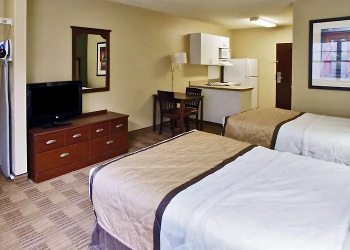 Hotel Suburban Minneapolis 2*