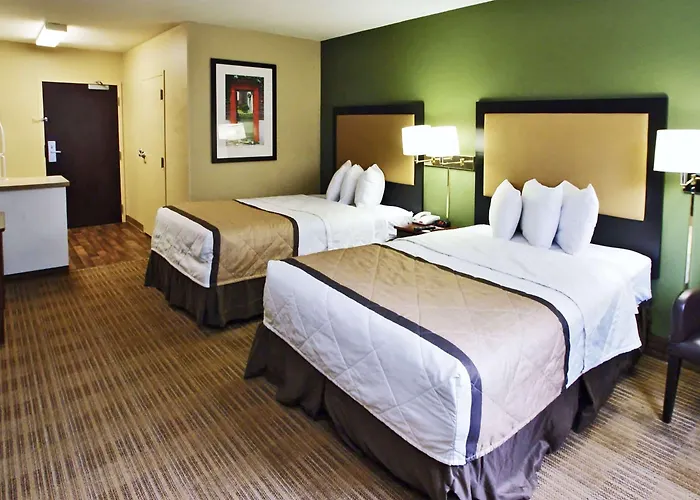 Suburban Minneapolis Hotel