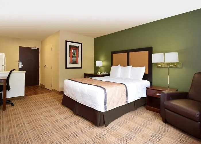 Hotel Suburban Minneapolis
