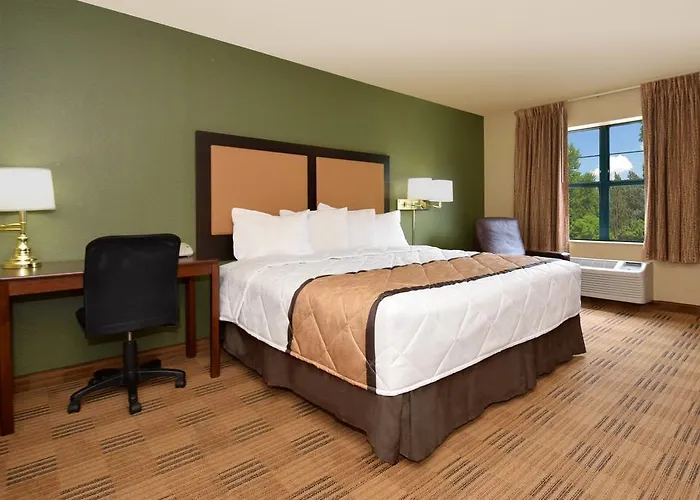 Suburban Minneapolis Hotel