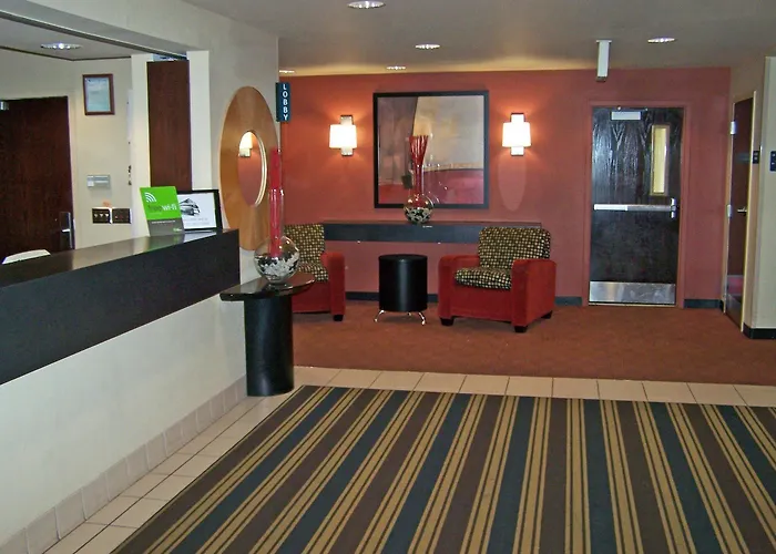 Suburban Minneapolis Hotel