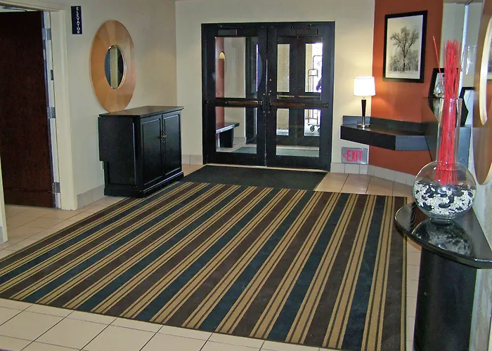 Suburban Minneapolis Hotel